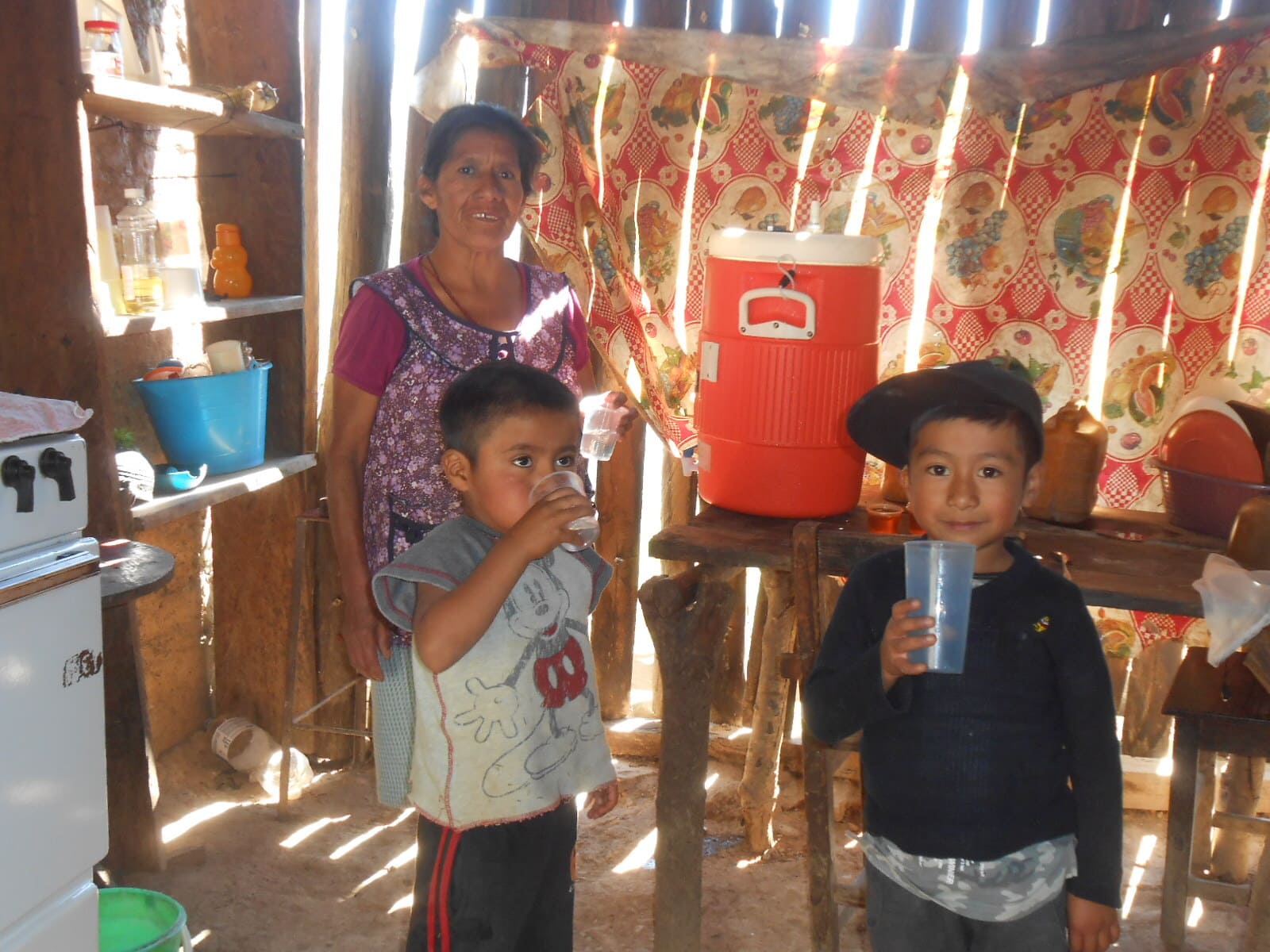 Agua limpia y segura en la comunidad de Santa María de las Nieves